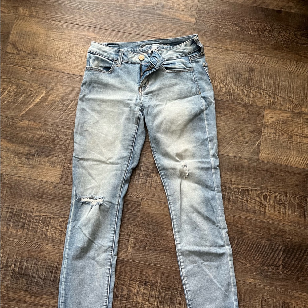 american eagle super stretch light wash jeans